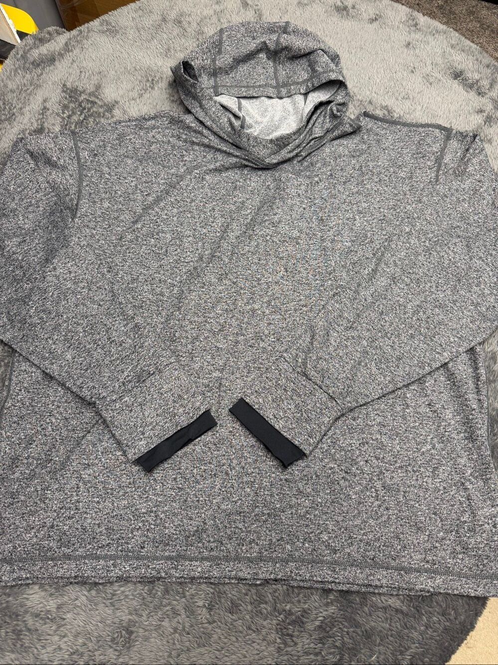 Zella Gray Heathered Hoodie in excellent shape! Incredibly soft! Size men’s XL